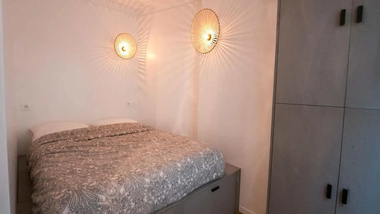 Apartment Appartement D Architecte Dans Le 11Eme Paris France